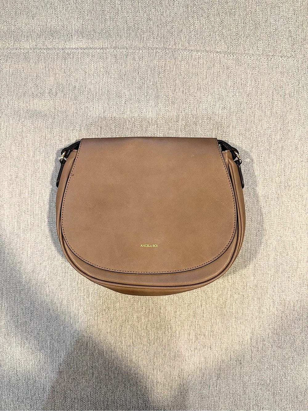 Angela Roi Morning Cross-Body Crossbody Bag in Brown Like New